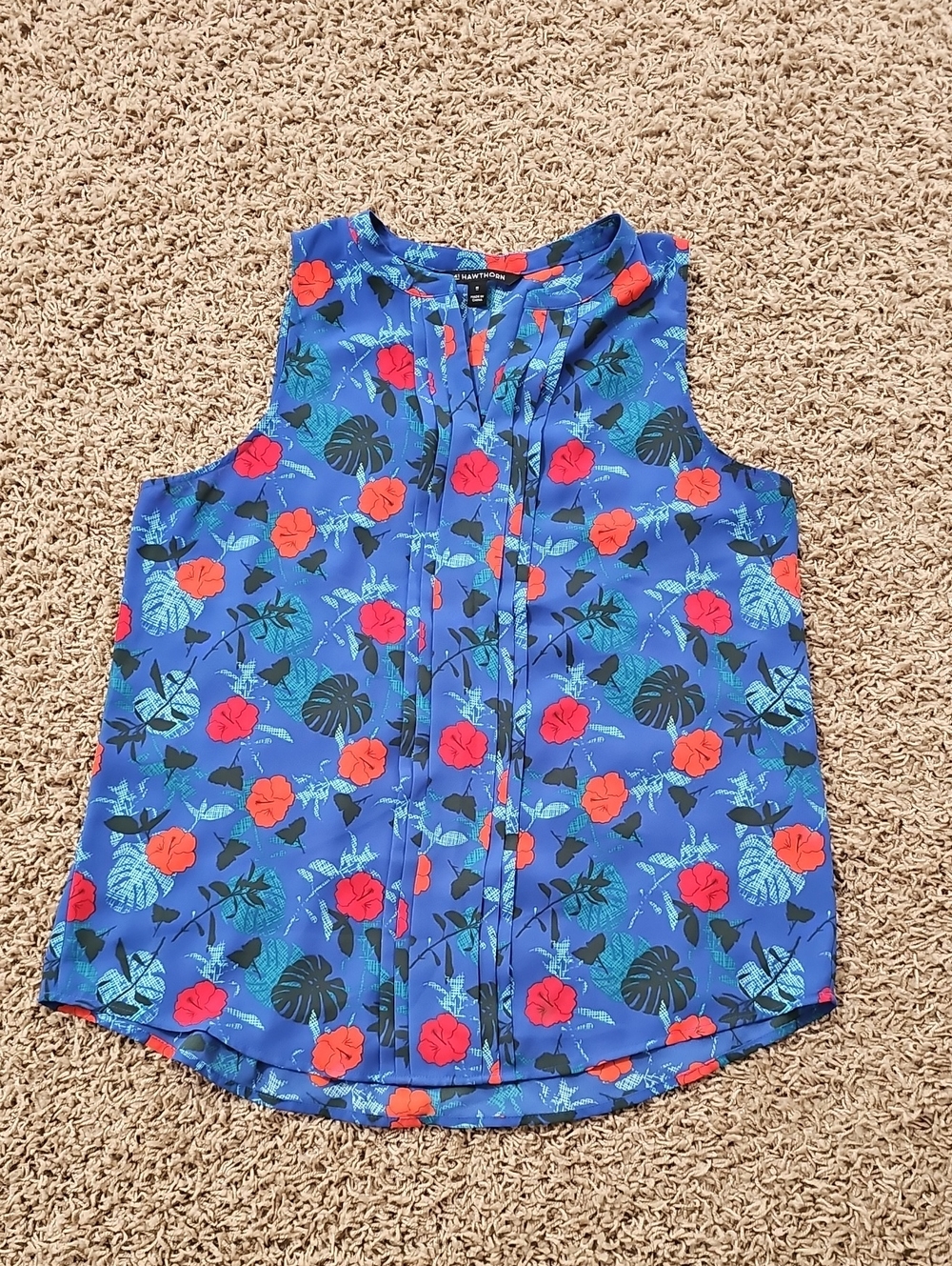 NWOT 41 Hawthorn Sleeveless Blouse Floral Top Medium Vneck Pleated